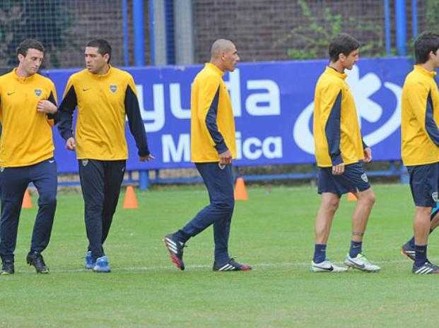 “Si Riquelme está bien, repito el equipo”, dijo Bianchi
