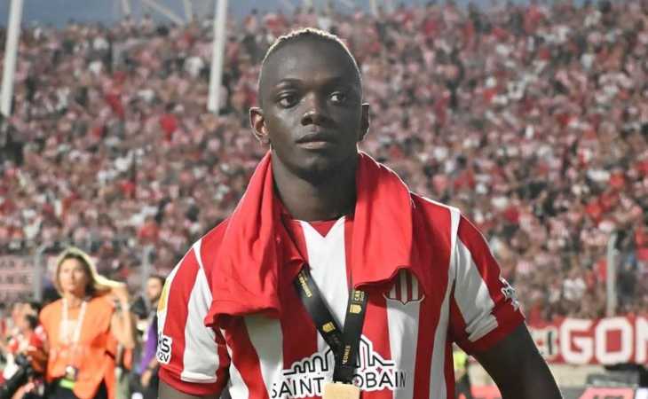 Sorpresa total: ¿Boca va de nuevo por Edwuin Cetré?