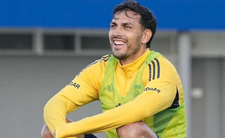 Su otra pasión: el curioso regalo que recibió Paredes de una figura internacional