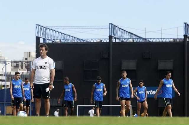 Sustos en la práctica de Boca: tres titulares no entrenaron por precaución