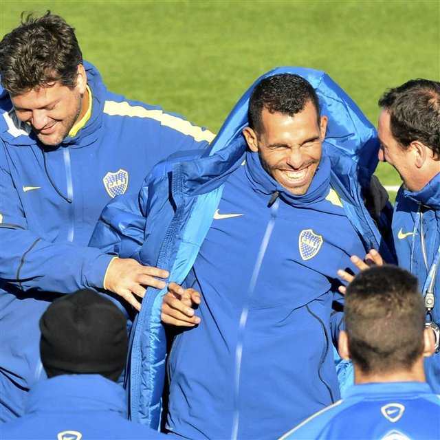 Una tarde histórica: Tevez vuelve al fútbol argentino