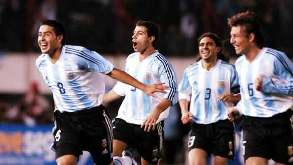 VIDEO: ¿Te acordás? El último triunfo ante Brasil, con golazo de Riquelme, hace 11 años