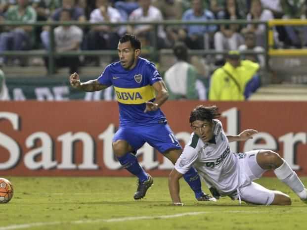 Tevez y Chávez, el ataque para el debut de Barros Schelotto en Boca