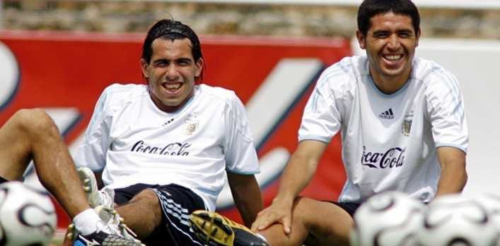 Tevez contó qué le dice siempre Riquelme
