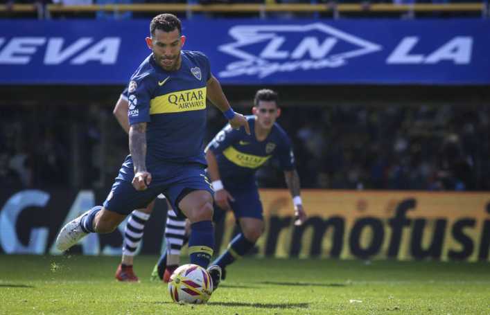 Tevez habló del penal errado