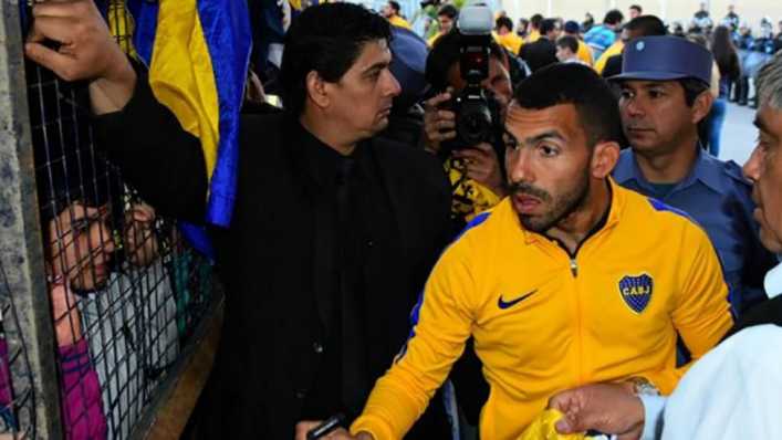 Tevez: “Pensar en jugar y no en llegar a fin de mes”