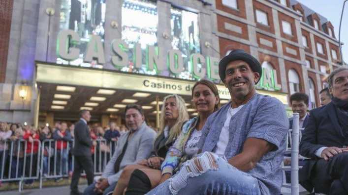 Tevez se mostró en Mar del Plata para un festejo especial