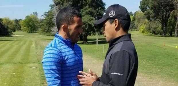 Tevez, suspendido e inactivo, se dedica a la práctica de otro deporte que lo apasiona