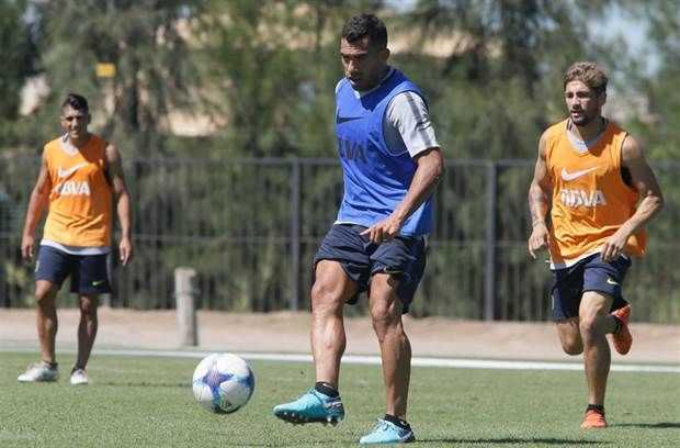 Tévez tomó contacto con la pelota en su segundo día de entrenamiento
