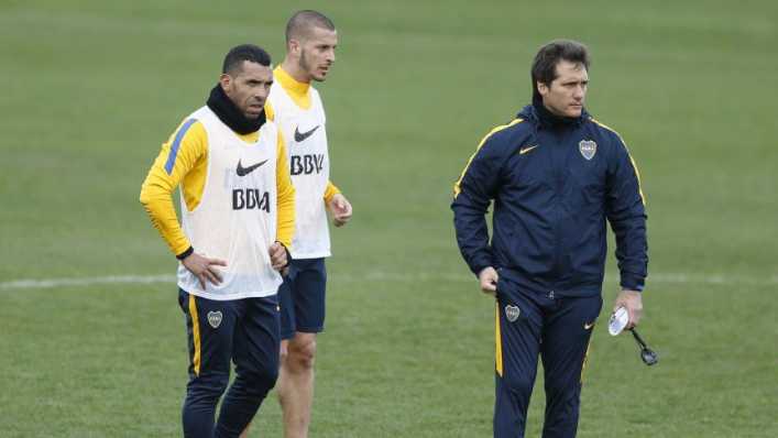 Tevez viaja a Paraguay