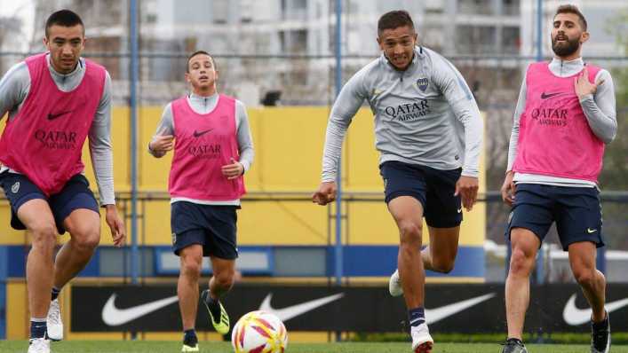 Tevez, Villa y Benedetto serán titulares; Nández para la Copa