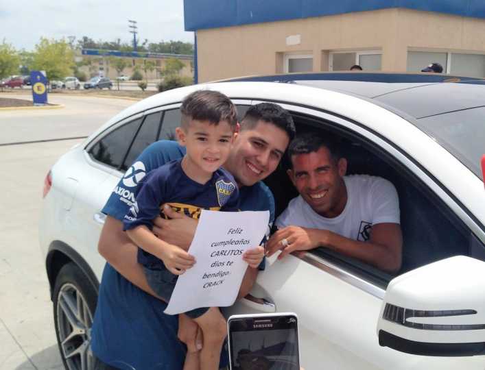 Tevez y un cumpleaños con visitas