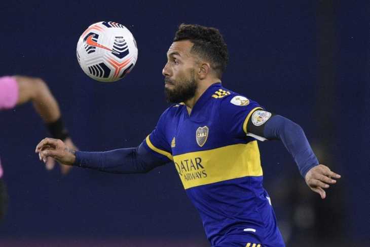 Tottenham sorprende a sus rivales para fichar a Carlos Tevez en una transferencia gratuita