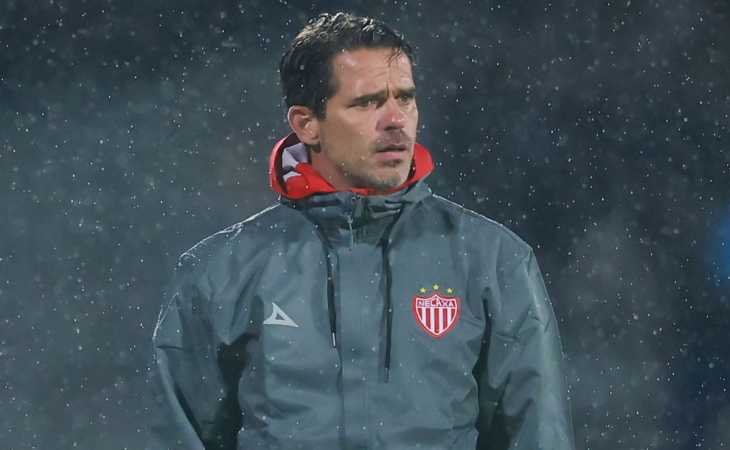 Tras su salida de Boca, Necaxa hizo oficial el despido de Fernando Gago