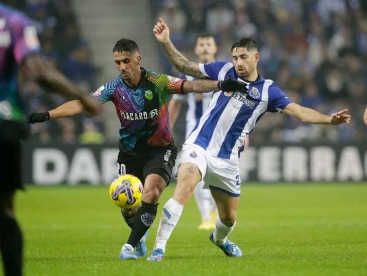 Un gigante de la Premier tiene en carpeta a Varela: qué porcentaje recibiría Boca Juniors si Porto lo vende