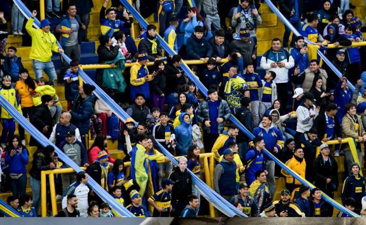 Un grupo de hinchas de Boca y San Lorenzo tuvo un gran gesto con los chilenos de U de Chile detenidos en Buenos Aires