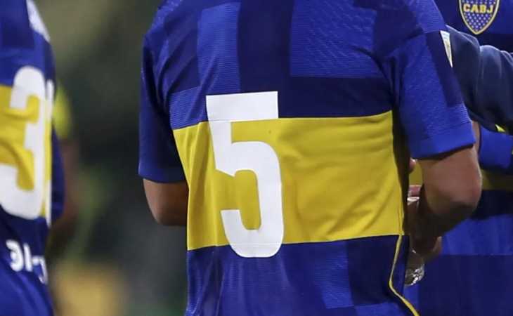 Un jugador de Boca se quedó con la 5: qué opciones le quedan a Leandro Paredes