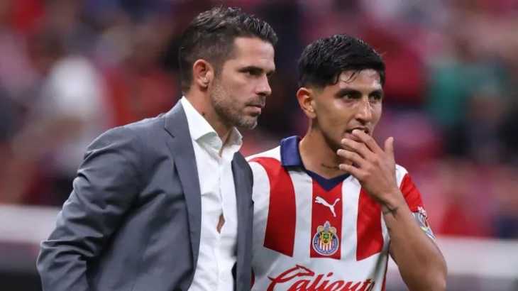 Un jugador de Chivas reveló qué habló Gago con el plantel en medio de los rumores de Boca