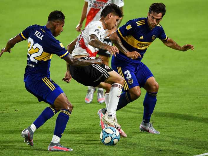 Un referente de Boca terminó el clásico lesionado y es duda para la Libertadores
