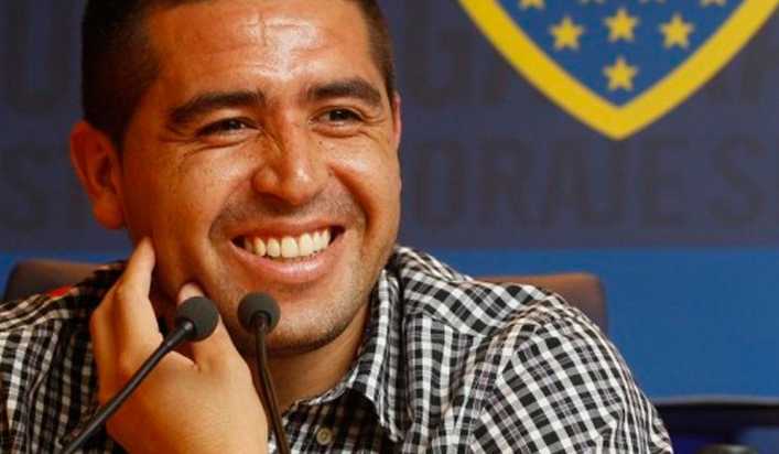 Un suelo de Riquelme quedará libre... ¿Viene a Boca?