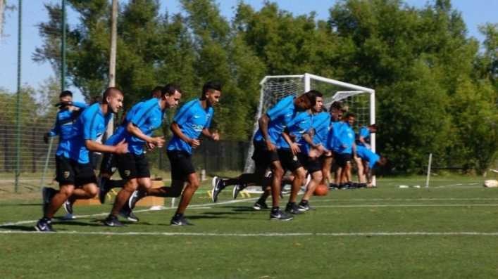 Una extraña solución al cupo de extranjeros