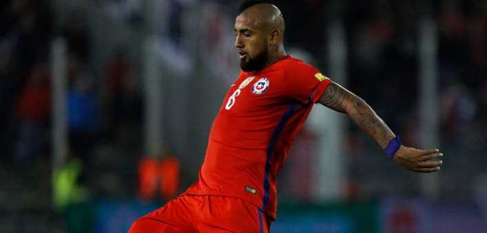 Vidal criticó a prensa chilena y defendió a Sampaoli