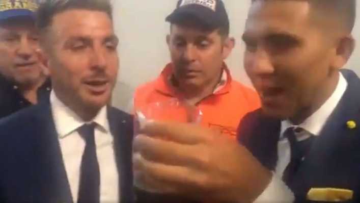 VIDEO: Bebelo Reynoso le agradeció la asistencia a Buffarini con un fernet