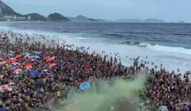 VIDEO: El espectacular banderazo de los hinchas de Boca en Rio de Janeiro