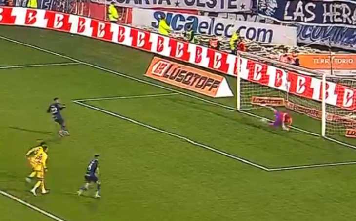 VIDEO: El penal que Chiquito Romero le atajó a Sebastián Villa en el empate de Boca