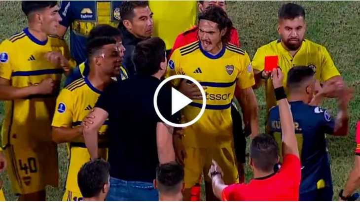 VIDEO: Escándalo en el final: el DT de Trinidense empujó a Cavani y Merentiel