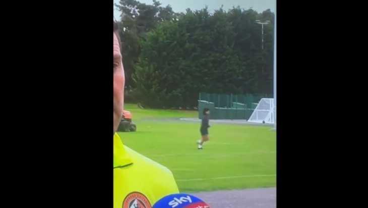 VIDEO: ¡Impresionante! Fantasma de Diego Maradona aparece en un entrenamiento y se hace viral