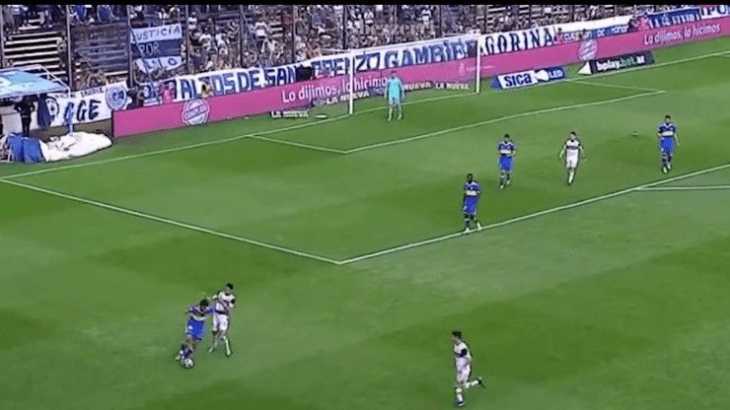 VIDEO: La jugada riquelmiana de Medina que volvió locos a los hinchas de Boca