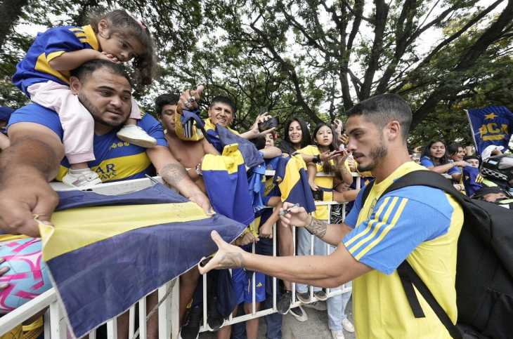 VIDEO: Locura en la llegada de Boca a Salta para el primer encuentro del 2024