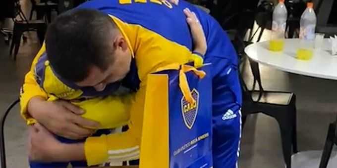 VIDEO: Riquelme cumplió el sueño de Román