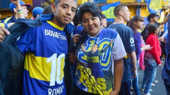 Votar con camiseta de Riquelme se considera cantado