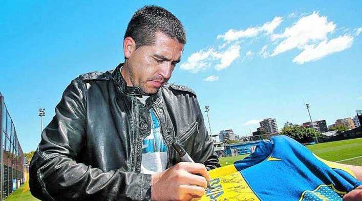Riquelme vuelve para firmar Riquelme vuelve para firmar