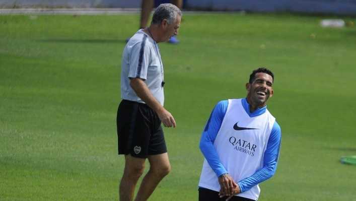 Vuelve Tevez, ¿sale Pavón?