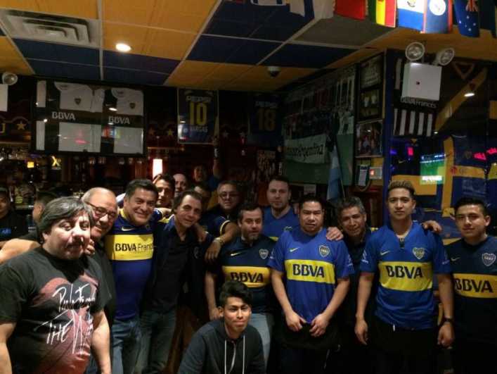 Xeneizes en Nueva York: parrillada con papas fritas y brindis por Boca