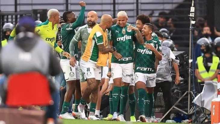 ¿Y si te llama Román? Boca le mandó una camiseta a un jugador brasileño