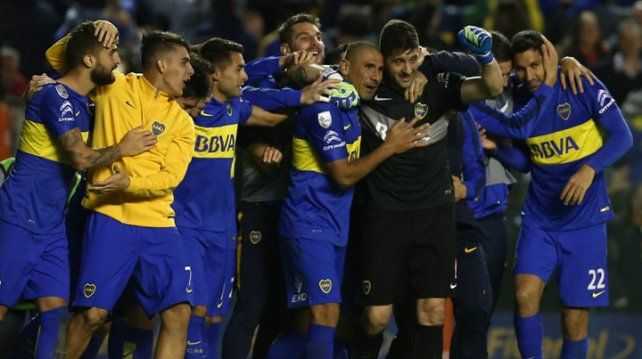 Y una noche reapareció la mística copera de Boca