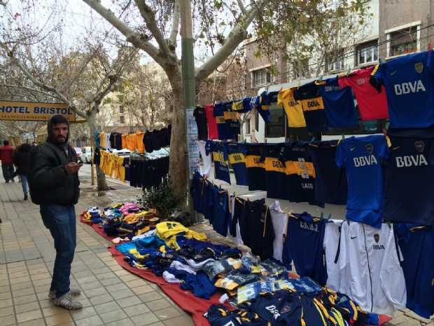 Ya se vende merchandising de Boca por la llegada de Tevez