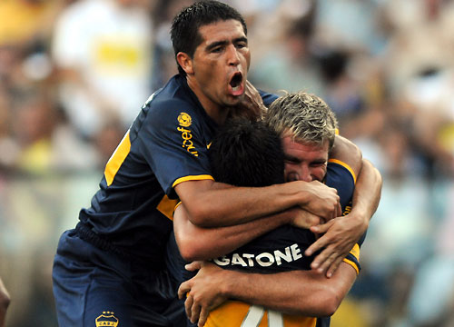 Boca recuperó su mejor nivel y goleó a Argentinos