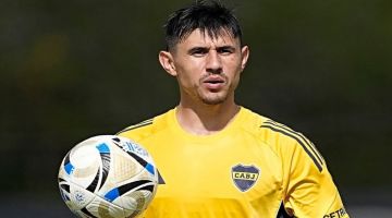 Adam Bareiro sigue su recuperación en medio de sus vacaciones en España y con la camiseta de Boca