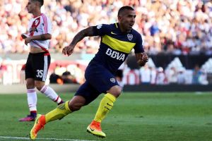 Angelici: Tévez tiene una cláusula de rescisión