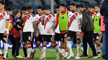 Aníbal Moreno salió con molestias y podría perderse el Superclásico ante Boca