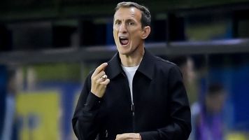 Arruabarrena advirtió que Alan Velasco podría tener un pequeño desgarro