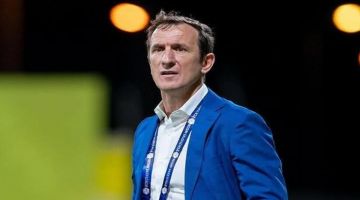 Arruabarrena definió que Adam Bareiro será el delantero centro de Boca en el inicio de su ciclo