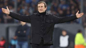 Arruabarrena elogió a Leandro Lozano y fue cauto por una posible convocatoria
