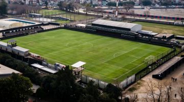Boca jugará en la cancha de Riestra por primera vez: por qué es complicada para los grandes