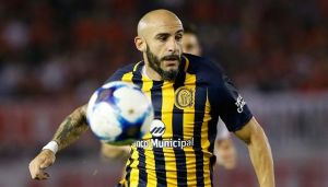 Boca se sumó a la pelea por Javier Pinola